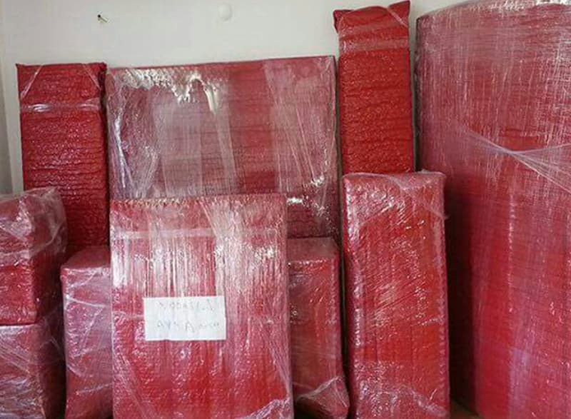 Adana Esenler Evden Eve Nakliyat firmasına ait hassas eşya paketleme gerçek faaliyet fotoğrafı